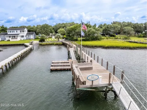 503 Swan Court Beaufort NC 28516