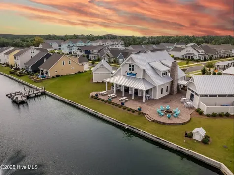 503 Swan Court Beaufort NC 28516