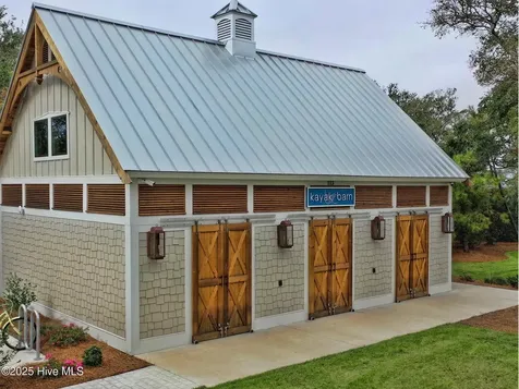503 Swan Court Beaufort NC 28516