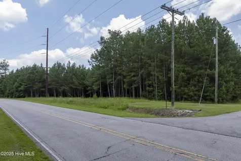 149 Futrell Road Richlands NC 28574