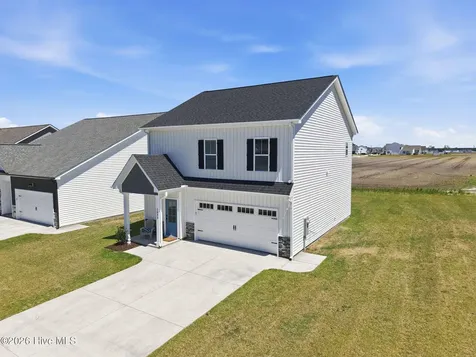 1033 Seven Iron Drive Ayden NC 28513