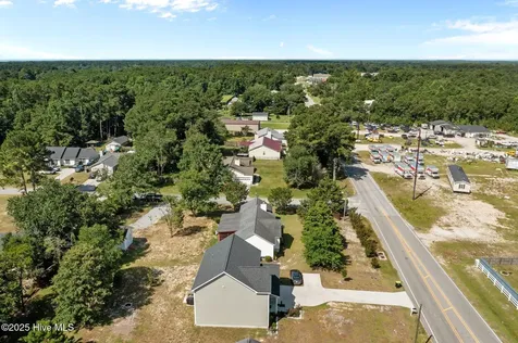 803 Wood Creek Drive Hubert NC 28539