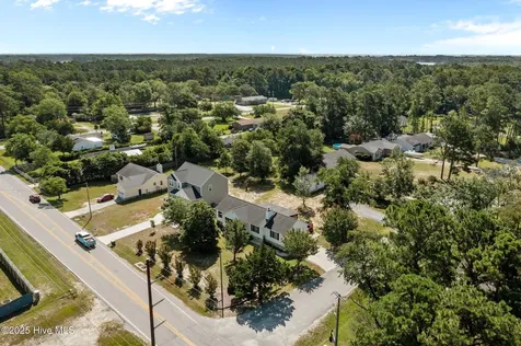 803 Wood Creek Drive Hubert NC 28539