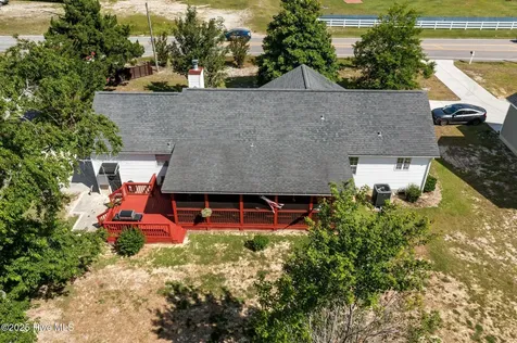 803 Wood Creek Drive Hubert NC 28539