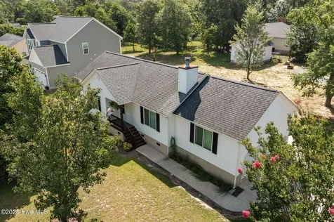 803 Wood Creek Drive Hubert NC 28539