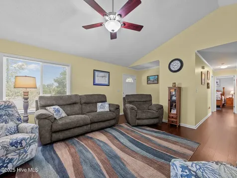 803 Wood Creek Drive Hubert NC 28539