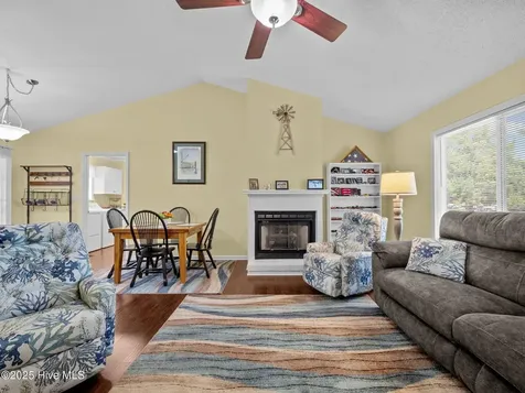 803 Wood Creek Drive Hubert NC 28539