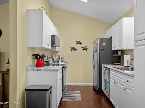 803 Wood Creek Drive Hubert NC 28539