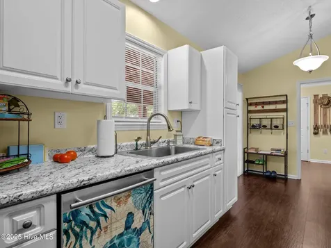 803 Wood Creek Drive Hubert NC 28539