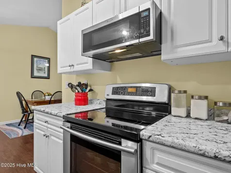 803 Wood Creek Drive Hubert NC 28539
