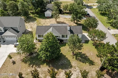 803 Wood Creek Drive Hubert NC 28539
