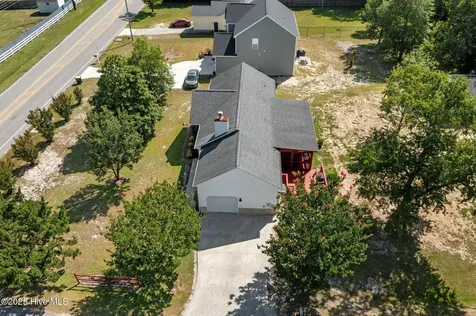 803 Wood Creek Drive Hubert NC 28539