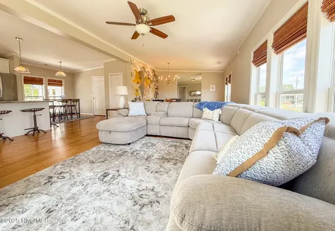 101 Hamilton Lane Hubert NC 28539