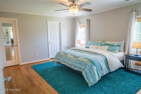 101 Hamilton Lane Hubert NC 28539