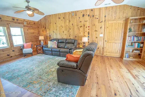 101 Hamilton Lane Hubert NC 28539