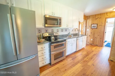 101 Hamilton Lane Hubert NC 28539
