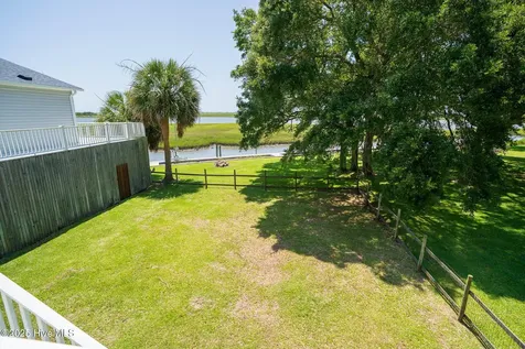 101 Hamilton Lane Hubert NC 28539