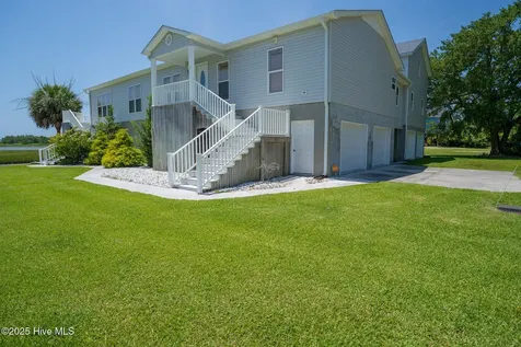 101 Hamilton Lane Hubert NC 28539