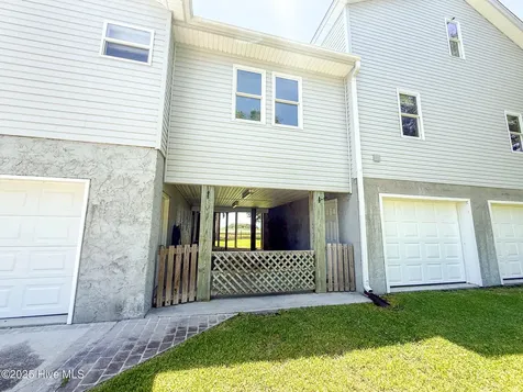 101 Hamilton Lane Hubert NC 28539