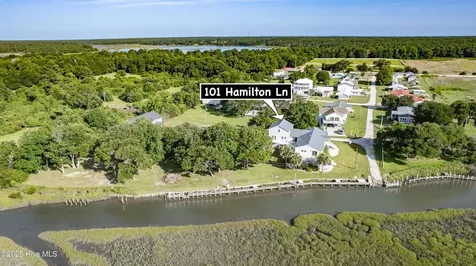 101 Hamilton Lane Hubert NC 28539
