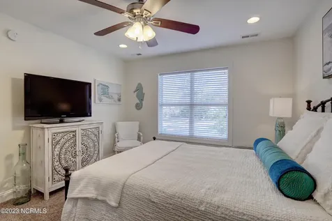 5018 Oleander Drive Wilmington NC 28403