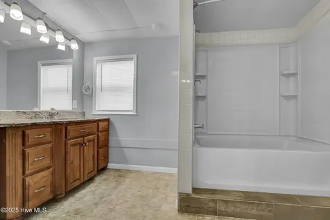 1784 N.c. Hwy-172 Sneads Ferry NC 28460