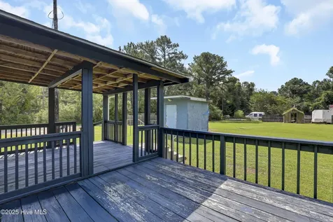 1784 N.c. Hwy-172 Sneads Ferry NC 28460