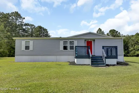 1784 N.c. Hwy-172 Sneads Ferry NC 28460