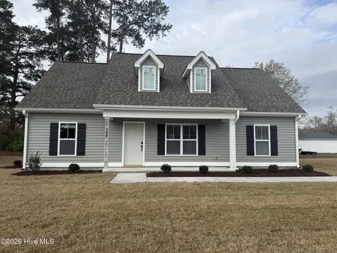 708 Pope Street Grifton NC 28530