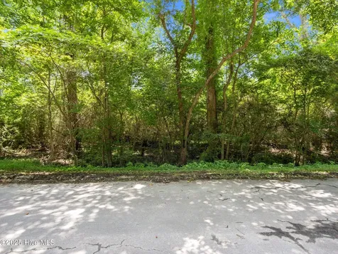 110 Tradewinds Road Newport NC 28570