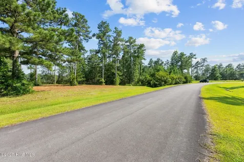 170 Waters Edge E Lane Oriental NC 28571