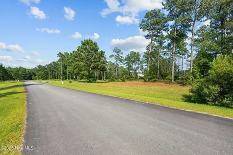 170 Waters Edge E Lane Oriental NC 28571