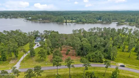 170 Waters Edge E Lane Oriental NC 28571