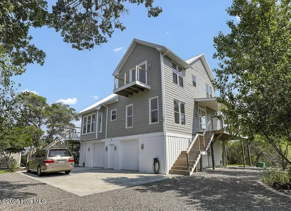 50 S Oak Drive Surf City NC 28445