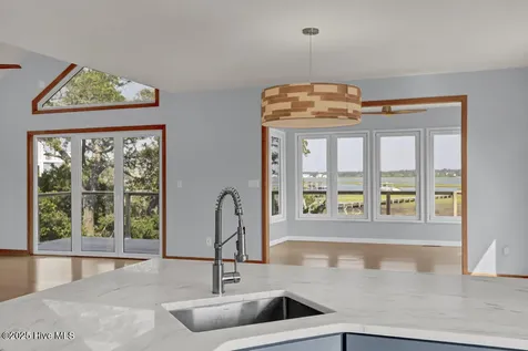50 S Oak Drive Surf City NC 28445