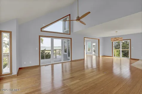 50 S Oak Drive Surf City NC 28445