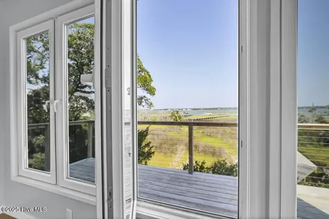 50 S Oak Drive Surf City NC 28445