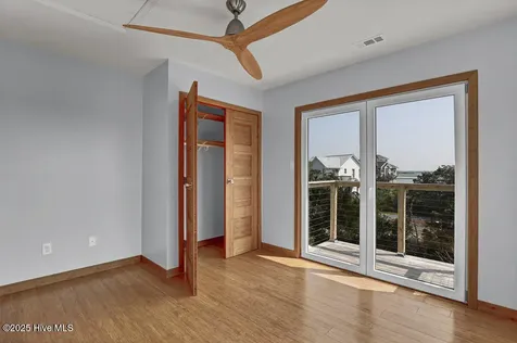 50 S Oak Drive Surf City NC 28445