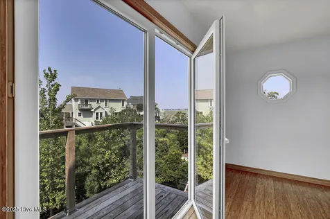 50 S Oak Drive Surf City NC 28445