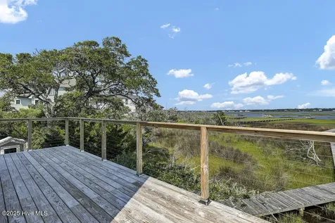 50 S Oak Drive Surf City NC 28445