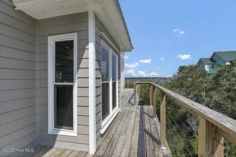 50 S Oak Drive Surf City NC 28445