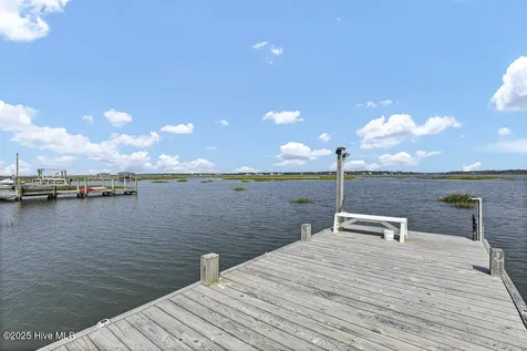 50 S Oak Drive Surf City NC 28445
