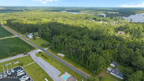 690 Oriental Road Oriental NC 28571