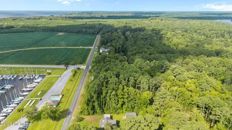 690 Oriental Road Oriental NC 28571