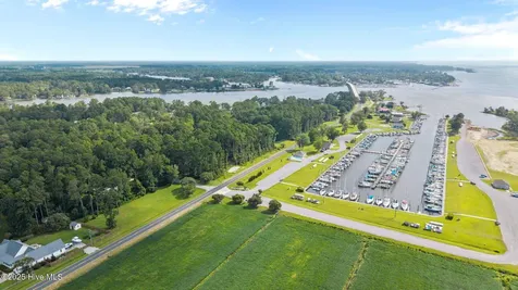 690 Oriental Road Oriental NC 28571