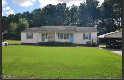 3145 Lakewood Drive Kinston NC 28504