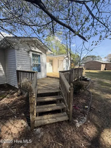 3145 Lakewood Drive Kinston NC 28504