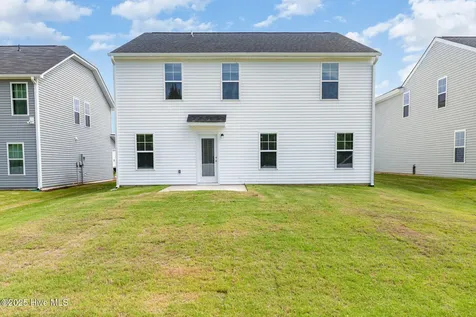25 W Emily Gardens Drive Selma NC 27576
