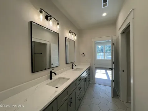 15 Goldenrod Drive Whispering Pines NC 28327
