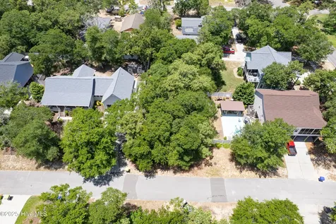 101 SW 17th Street Oak Island NC 28465